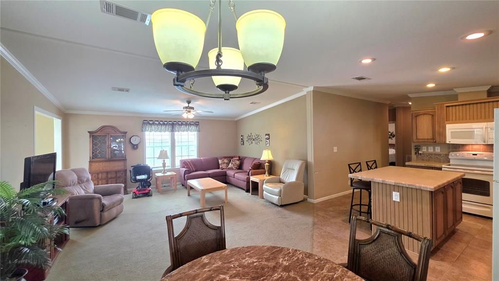 待售: $259,900 (2 贝兹, 2 浴室, 1440 平方英尺)