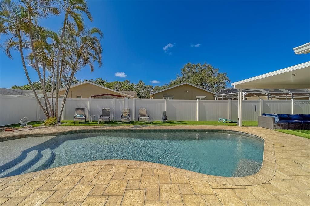 For Rent: $8,000 (3 beds, 2 baths, 2083 Square Feet)