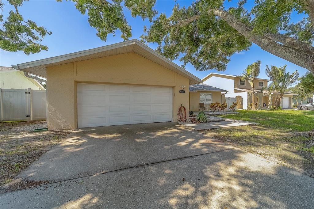 For Rent: $8,000 (3 beds, 2 baths, 2083 Square Feet)