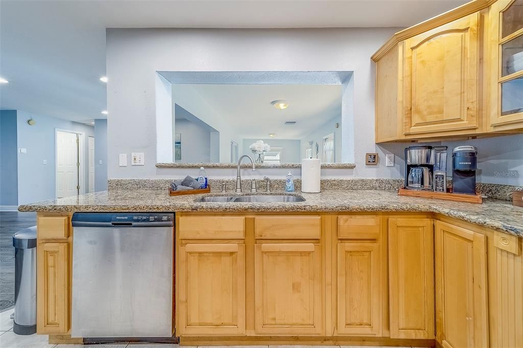 For Rent: $8,000 (3 beds, 2 baths, 2083 Square Feet)