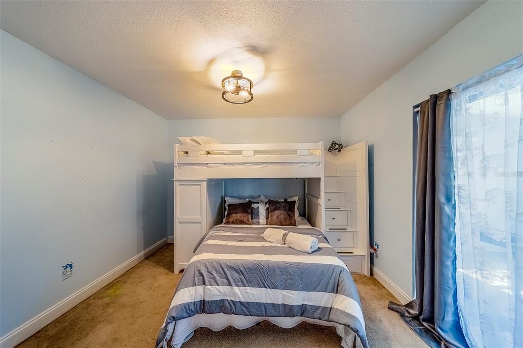 For Rent: $8,000 (3 beds, 2 baths, 2083 Square Feet)