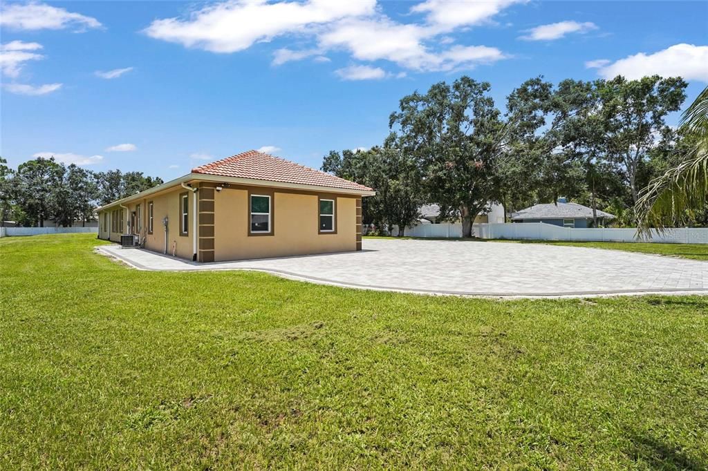 For Sale: $1,075,000 (4 beds, 3 baths, 3167 Square Feet)