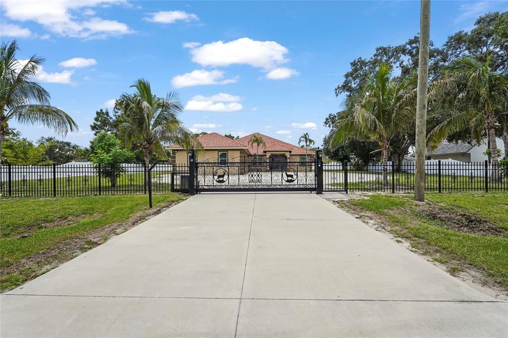 For Sale: $1,075,000 (4 beds, 3 baths, 3167 Square Feet)