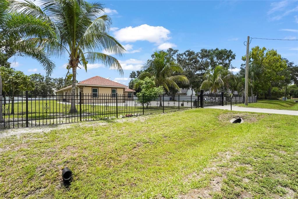 For Sale: $1,075,000 (4 beds, 3 baths, 3167 Square Feet)