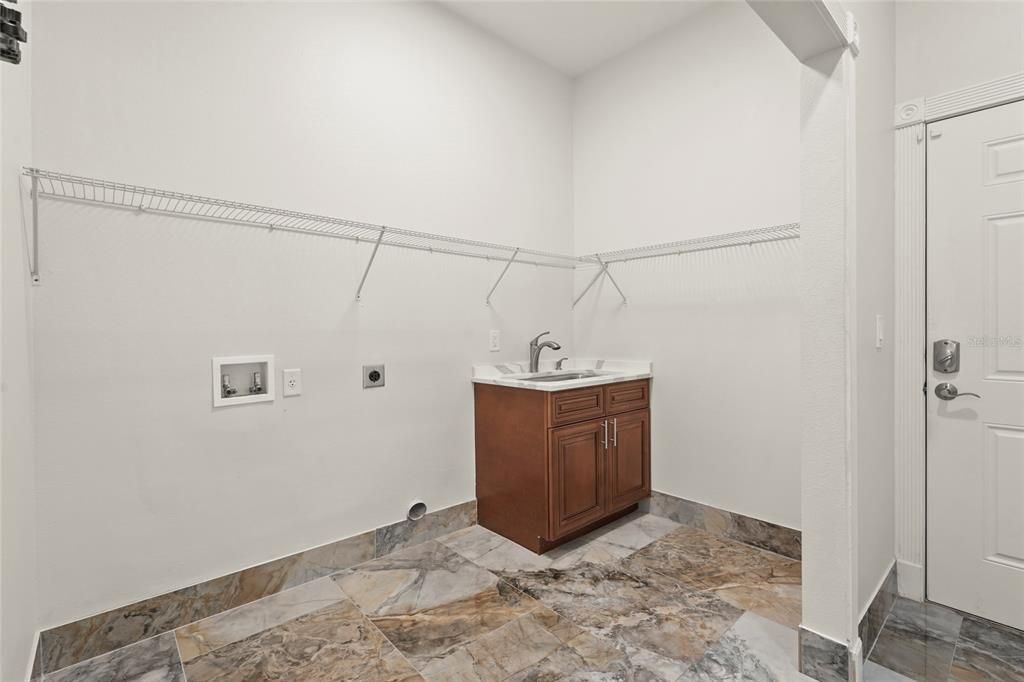 For Sale: $1,075,000 (4 beds, 3 baths, 3167 Square Feet)