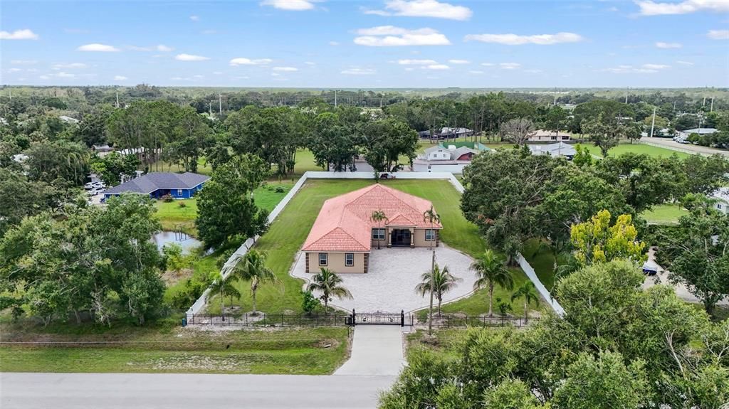 For Sale: $1,075,000 (4 beds, 3 baths, 3167 Square Feet)