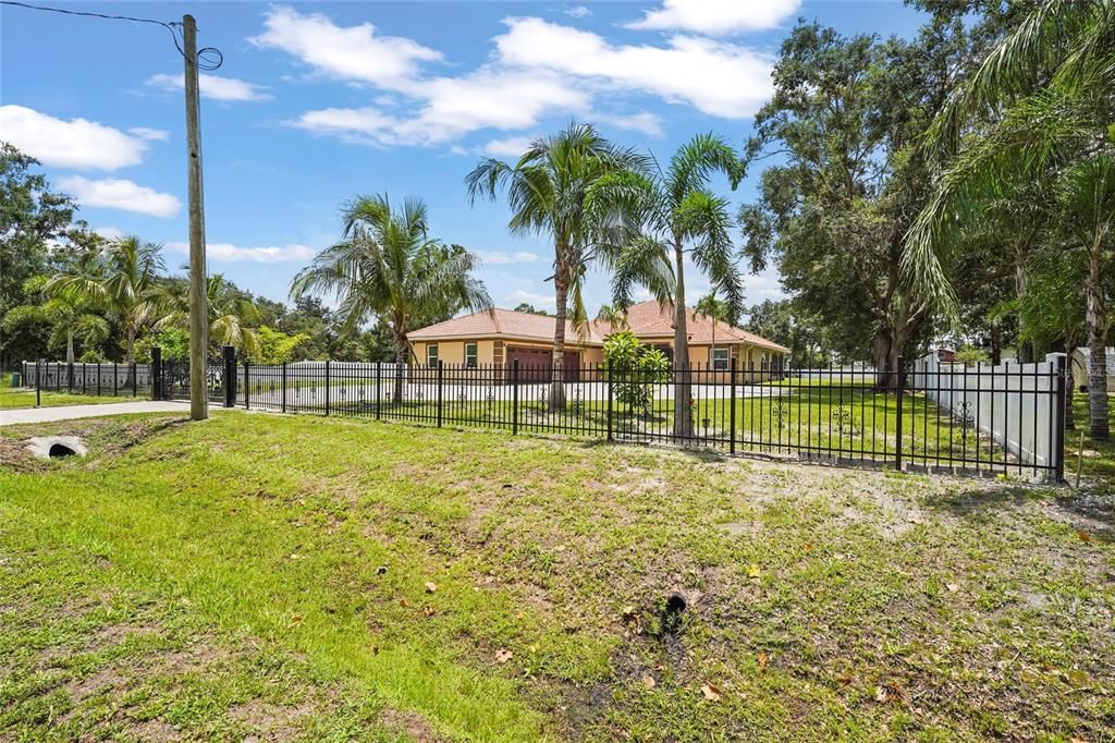 For Sale: $1,075,000 (4 beds, 3 baths, 3167 Square Feet)