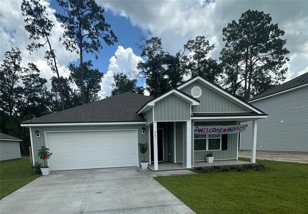 Недавно продано: $305,900 (4 спален, 2 ванн, 1779 Квадратных фут)