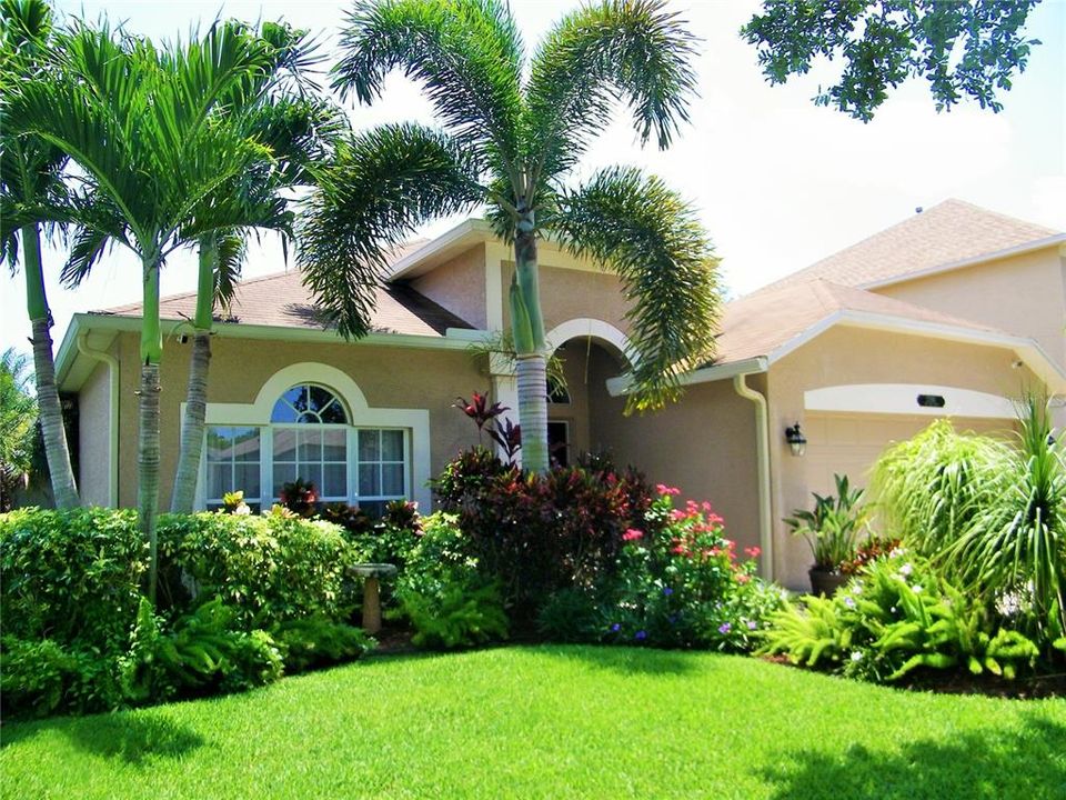 Недавно продано: $413,900 (3 спален, 2 ванн, 1828 Квадратных фут)