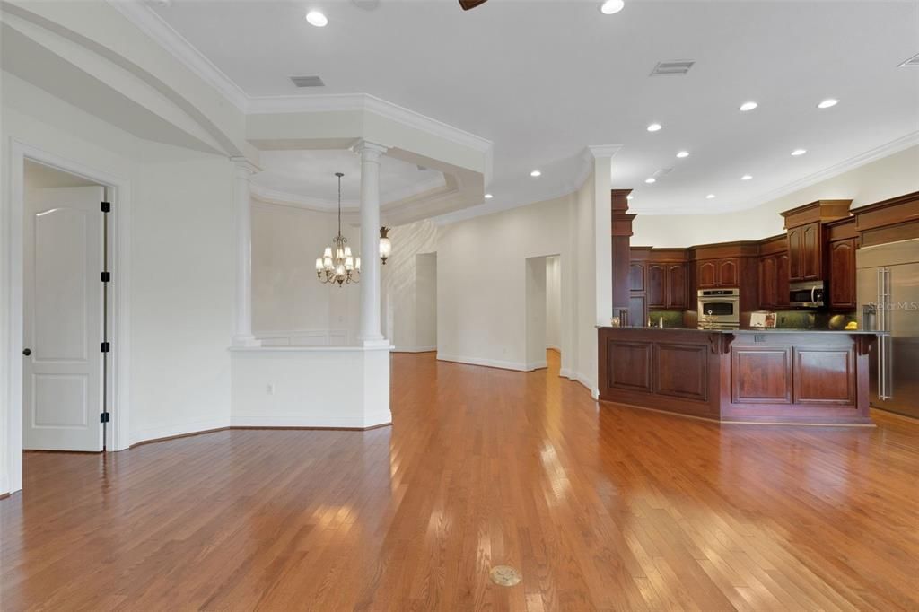 For Sale: $995,000 (3 beds, 2 baths, 2679 Square Feet)