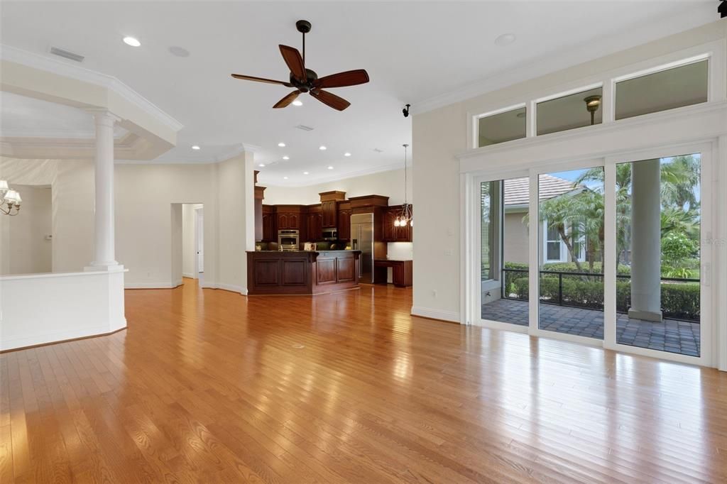 For Sale: $995,000 (3 beds, 2 baths, 2679 Square Feet)