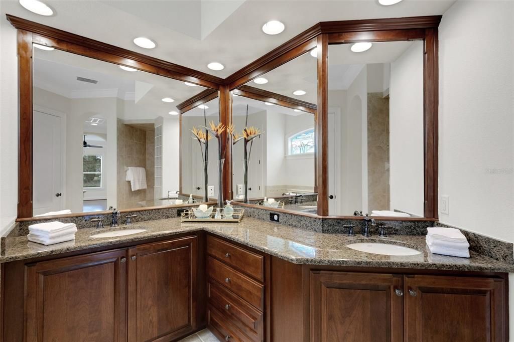 For Sale: $995,000 (3 beds, 2 baths, 2679 Square Feet)