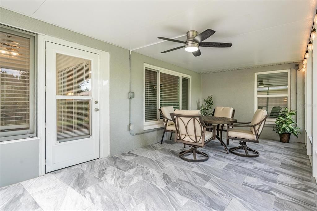 Activo con contrato: $379,900 (3 camas, 2 baños, 1646 Pies cuadrados)