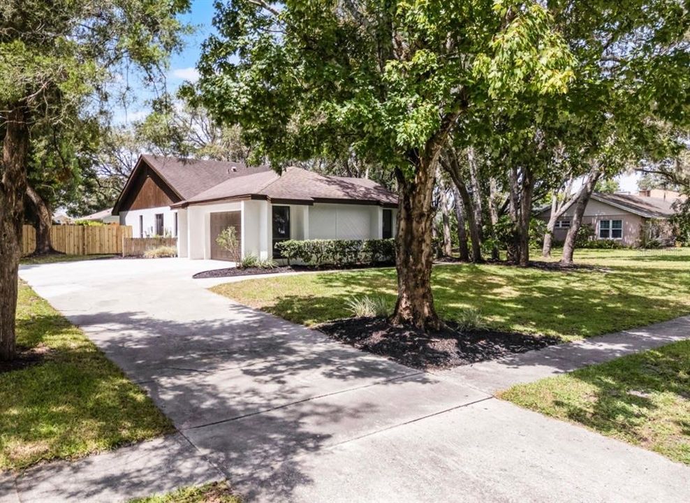 最近售出: $535,000 (3 贝兹, 2 浴室, 1893 平方英尺)