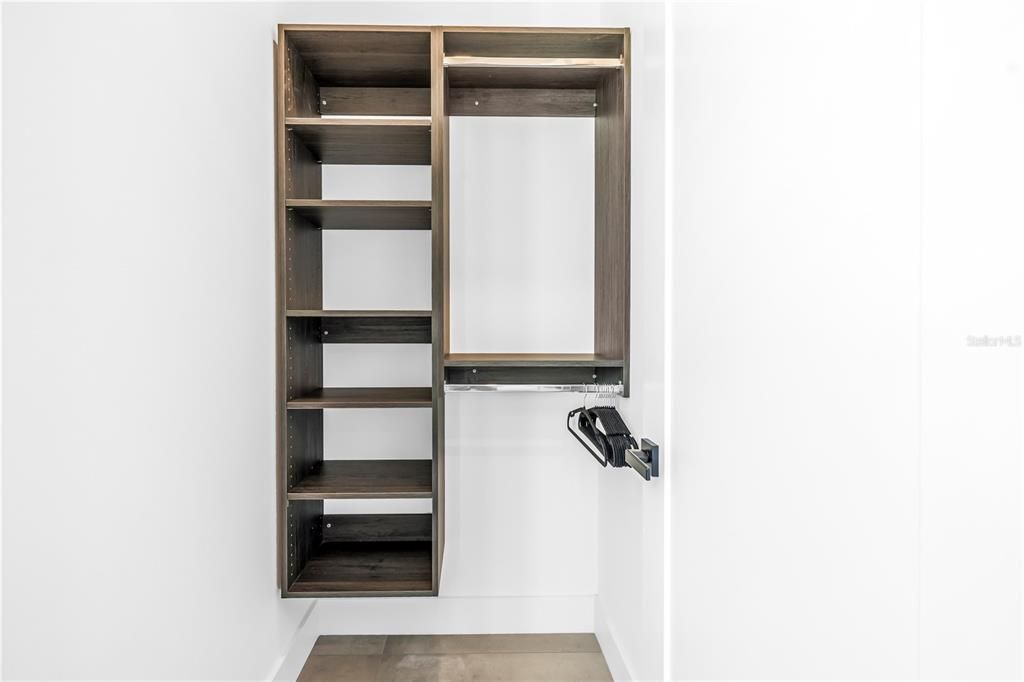 В аренду: $20,000 (6 спален, 6 ванн, 3677 Квадратных фут)