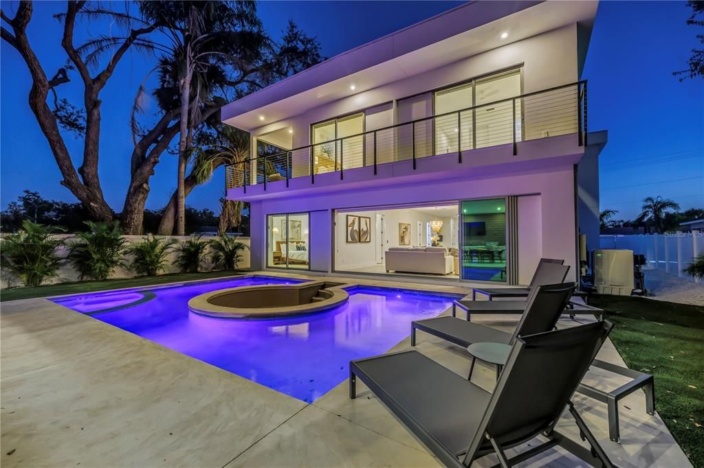 В аренду: $20,000 (6 спален, 6 ванн, 3677 Квадратных фут)