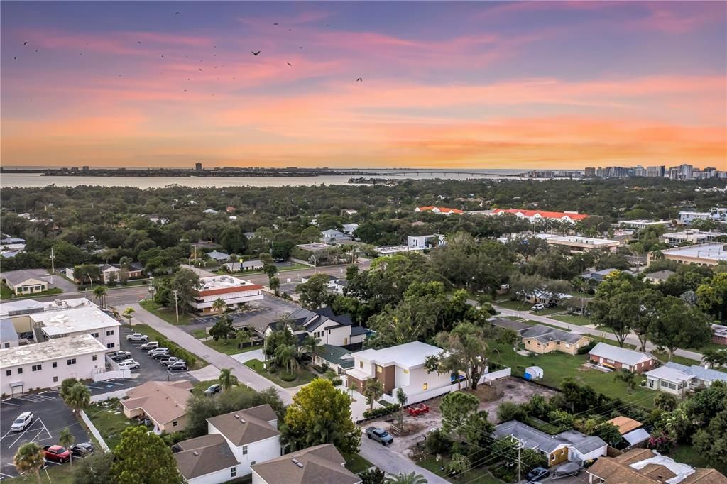 В аренду: $20,000 (6 спален, 6 ванн, 3677 Квадратных фут)