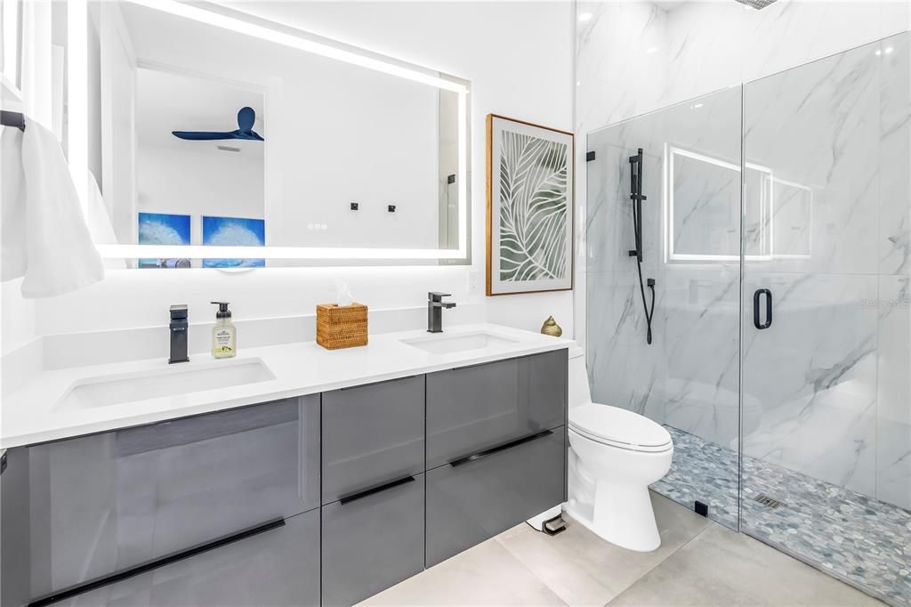 В аренду: $20,000 (6 спален, 6 ванн, 3677 Квадратных фут)