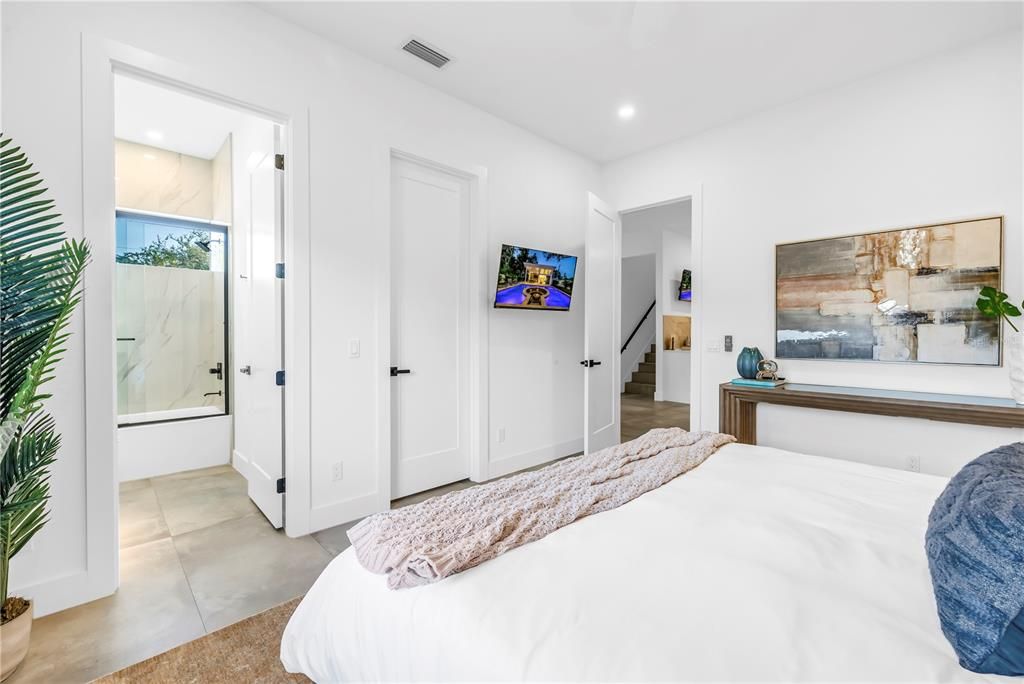 В аренду: $20,000 (6 спален, 6 ванн, 3677 Квадратных фут)