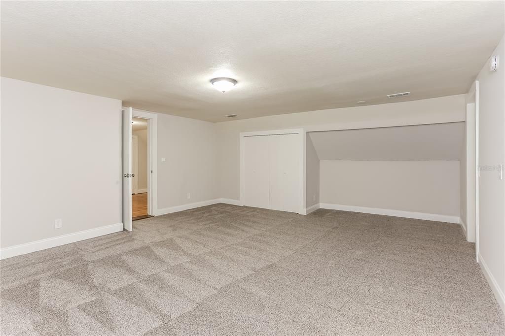 En Venta: $329,900 (4 camas, 2 baños, 2448 Pies cuadrados)