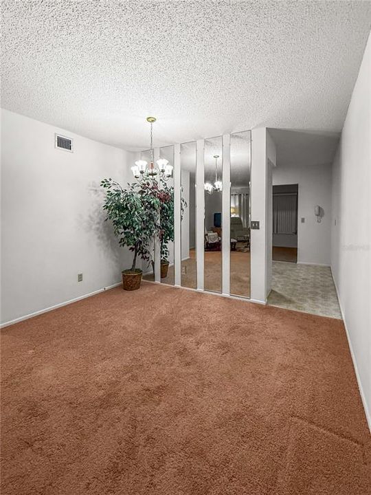 Activo con contrato: $118,000 (2 camas, 2 baños, 1100 Pies cuadrados)