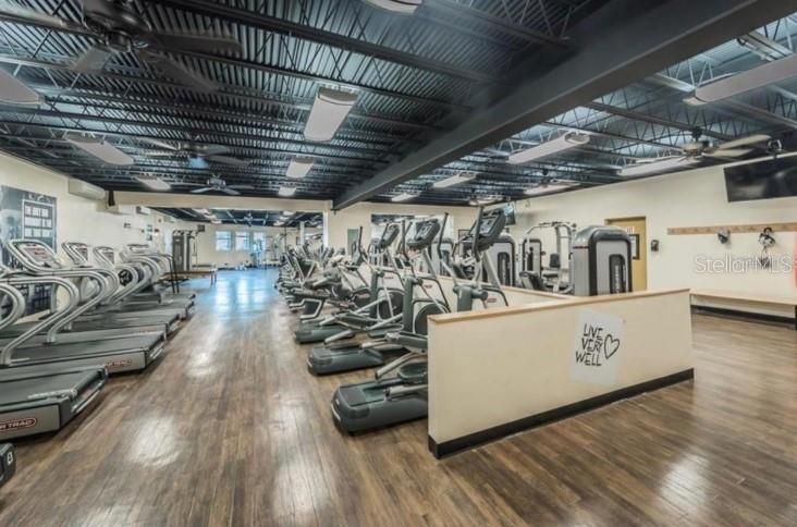 Activo con contrato: $118,000 (2 camas, 2 baños, 1100 Pies cuadrados)