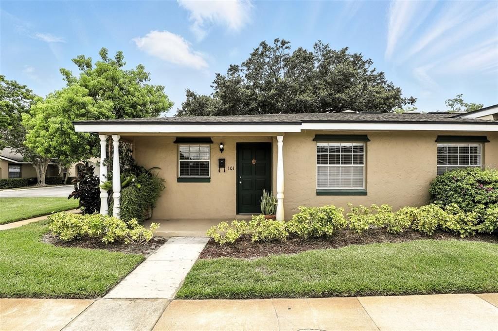 Vendido Recientemente: $179,900 (2 camas, 1 baños, 987 Pies cuadrados)