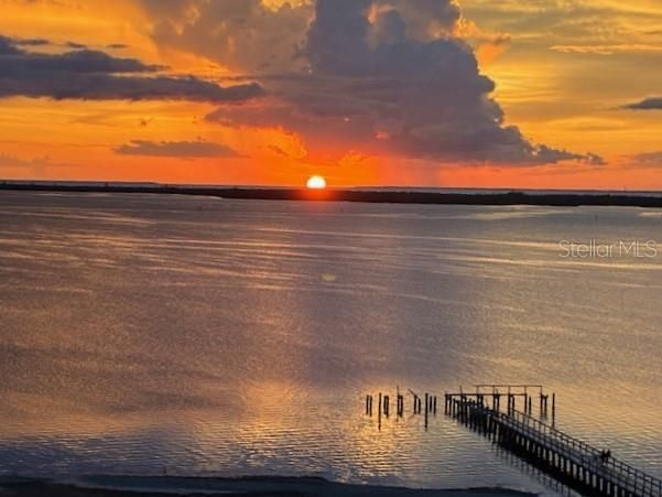 En Venta: $900,000 (3 camas, 2 baños, 2553 Pies cuadrados)