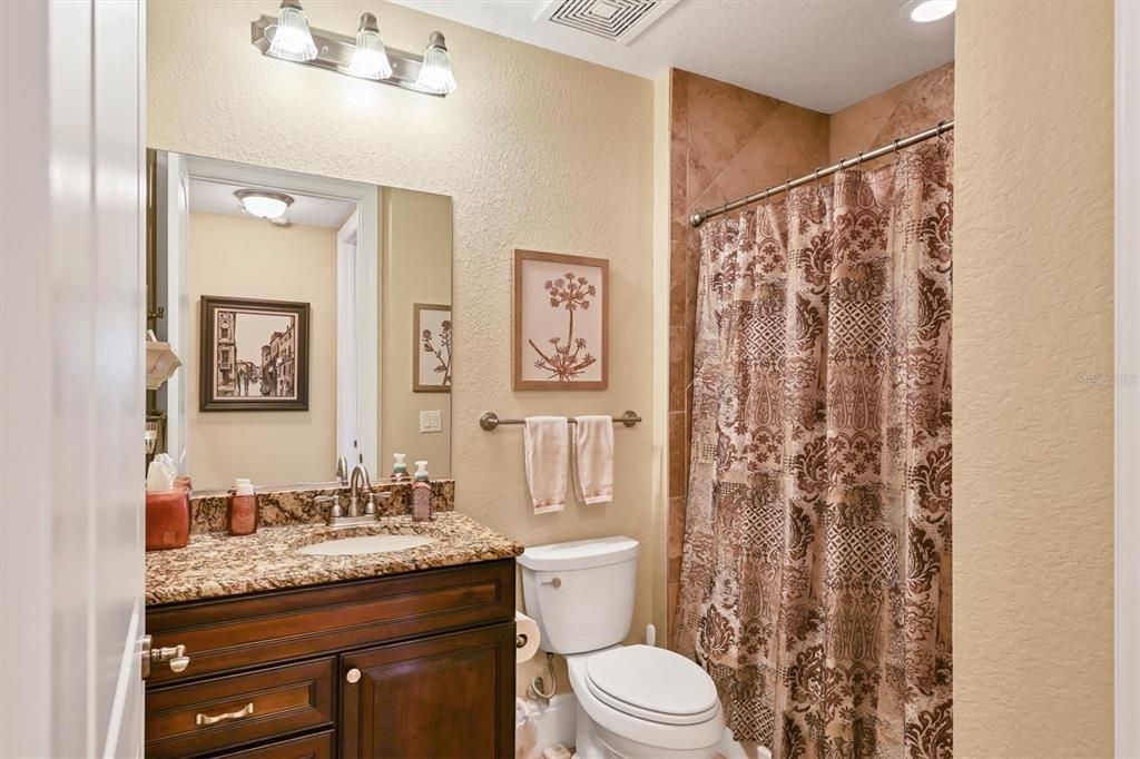 En Venta: $900,000 (3 camas, 2 baños, 2553 Pies cuadrados)