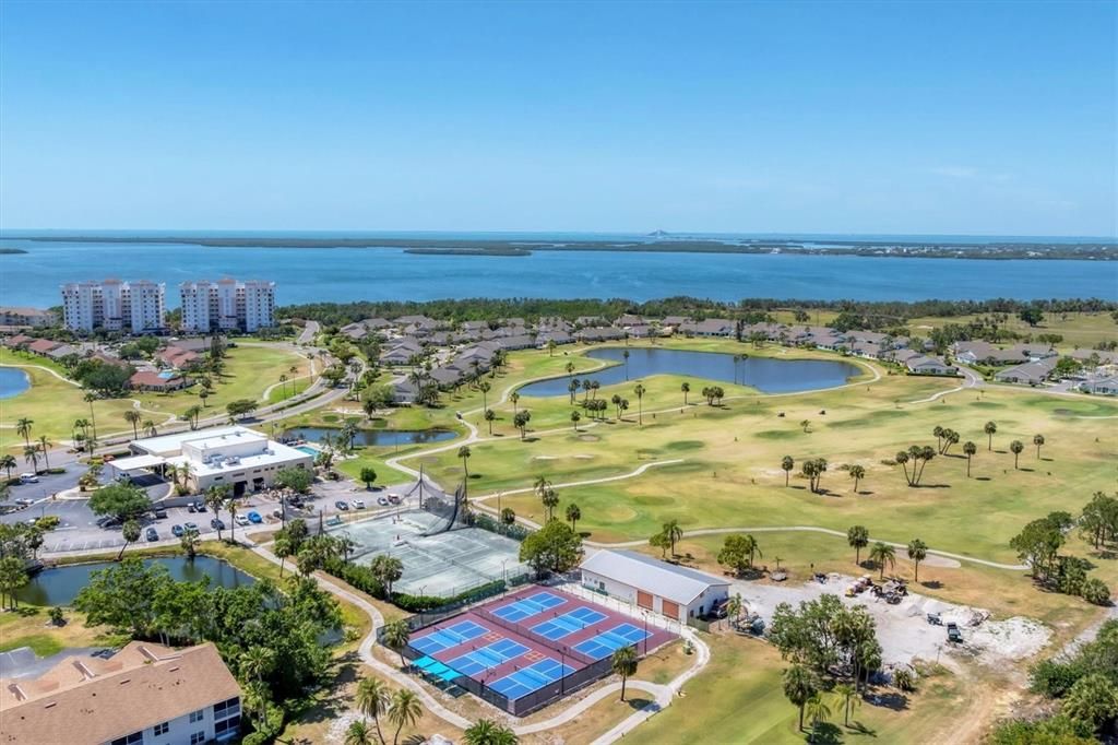 En Venta: $900,000 (3 camas, 2 baños, 2553 Pies cuadrados)