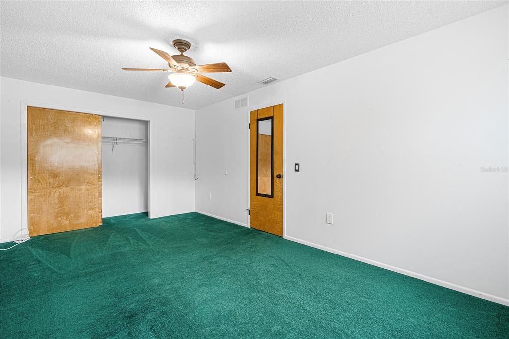 For Sale: $229,900 (2 beds, 2 baths, 1463 Square Feet)