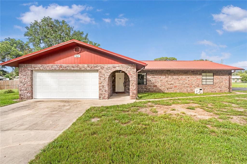 For Sale: $229,900 (2 beds, 2 baths, 1463 Square Feet)