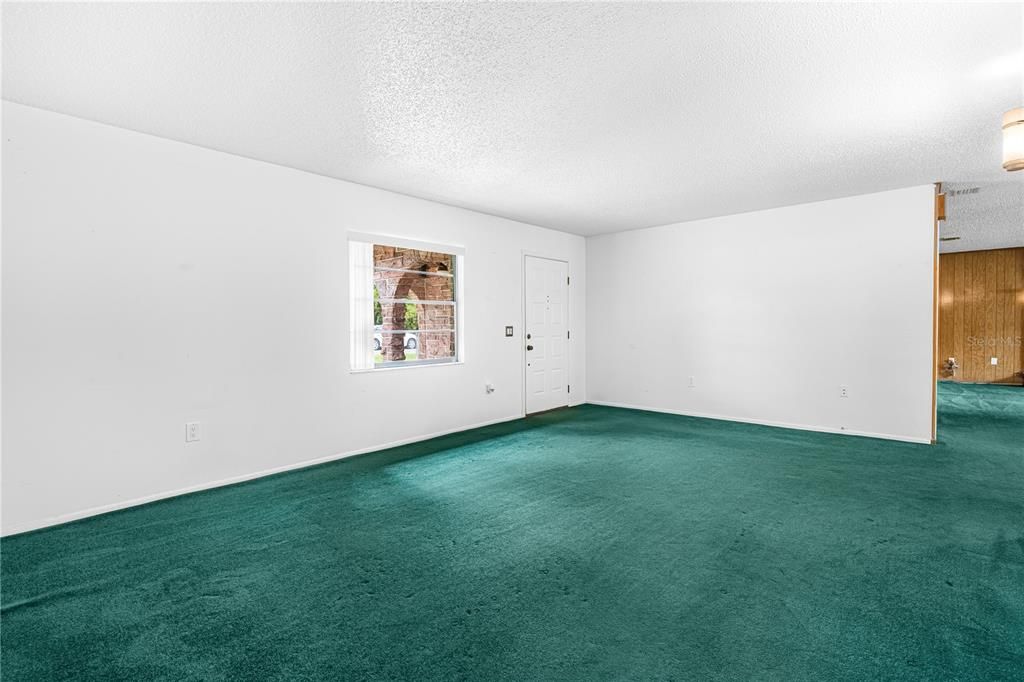 For Sale: $229,900 (2 beds, 2 baths, 1463 Square Feet)