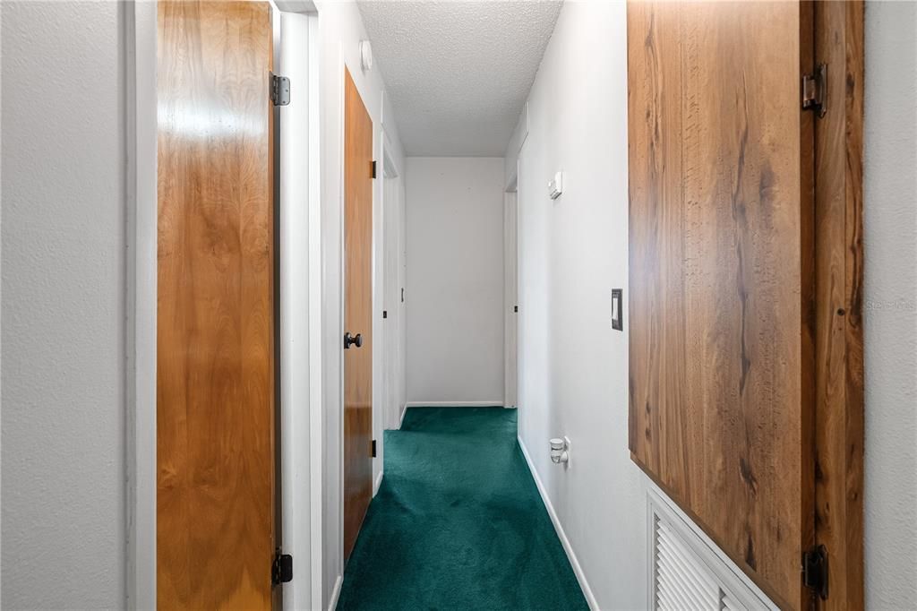 For Sale: $229,900 (2 beds, 2 baths, 1463 Square Feet)