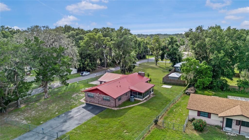 For Sale: $229,900 (2 beds, 2 baths, 1463 Square Feet)