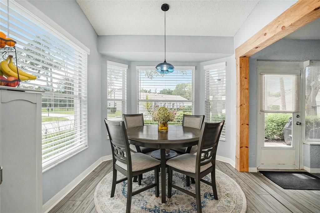 Active With Contract: $248,000 (2 beds, 2 baths, 1552 Square Feet)