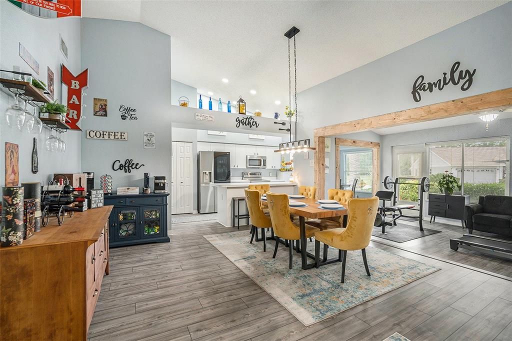 Active With Contract: $248,000 (2 beds, 2 baths, 1552 Square Feet)