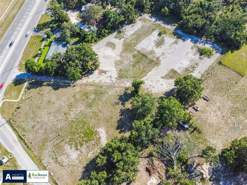 Под контрактом: $2,199,900 (4.62 acres)