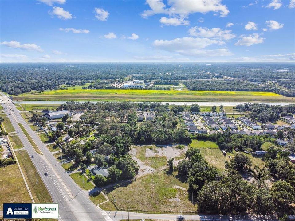 Под контрактом: $2,199,900 (4.62 acres)