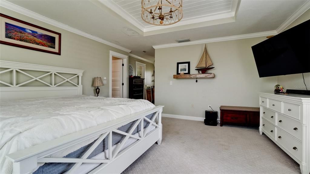 合同活跃: $1,095,000 (4 贝兹, 3 浴室, 2604 平方英尺)