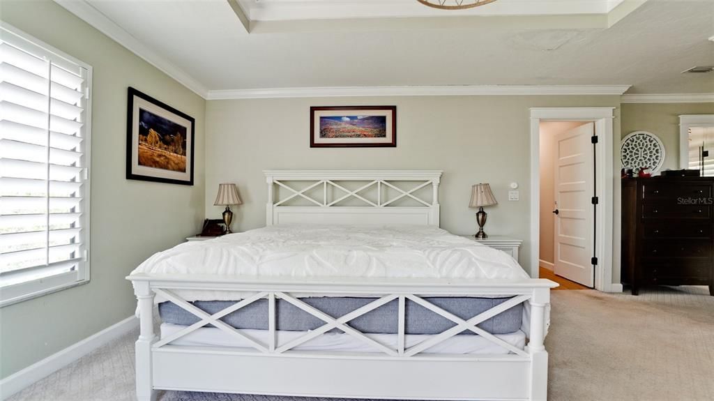 合同活跃: $1,095,000 (4 贝兹, 3 浴室, 2604 平方英尺)