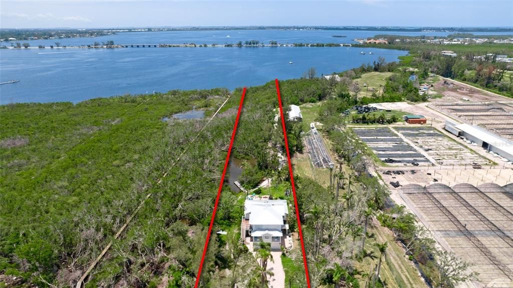 合同活跃: $1,095,000 (4 贝兹, 3 浴室, 2604 平方英尺)