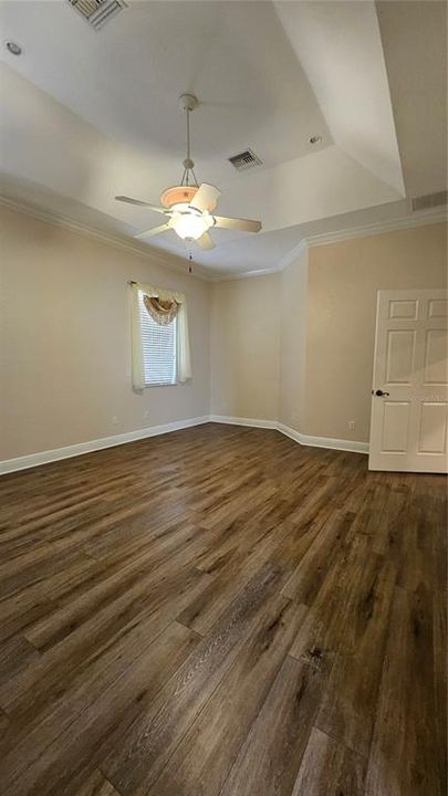 For Sale: $449,000 (3 beds, 2 baths, 2717 Square Feet)