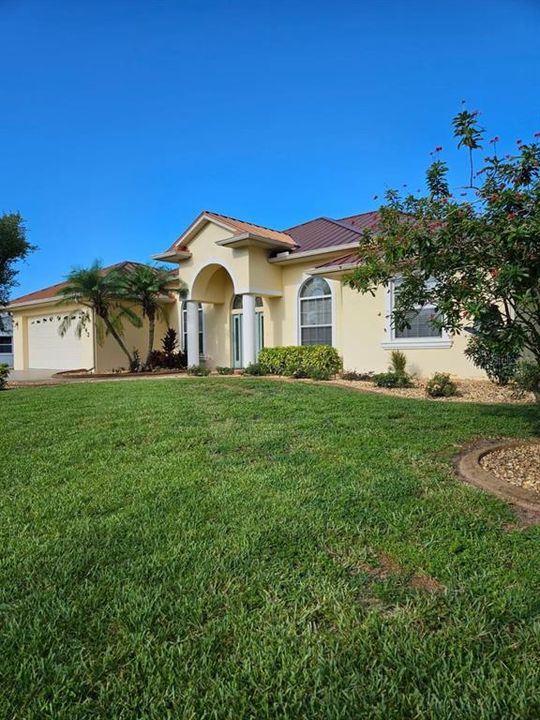 For Sale: $449,000 (3 beds, 2 baths, 2717 Square Feet)