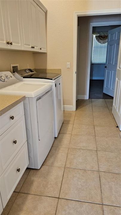 For Sale: $449,000 (3 beds, 2 baths, 2717 Square Feet)