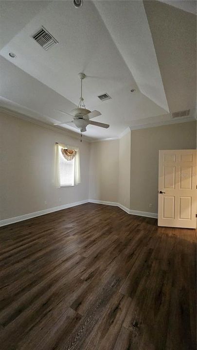 For Sale: $449,000 (3 beds, 2 baths, 2717 Square Feet)