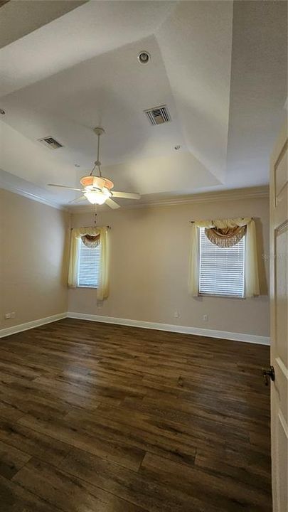 For Sale: $449,000 (3 beds, 2 baths, 2717 Square Feet)