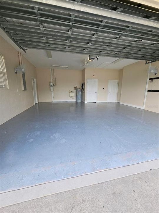 For Sale: $449,000 (3 beds, 2 baths, 2717 Square Feet)