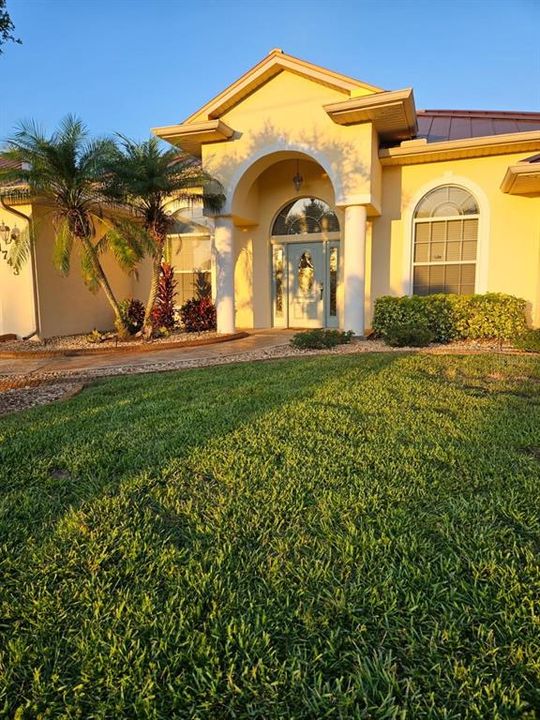 For Sale: $449,000 (3 beds, 2 baths, 2717 Square Feet)