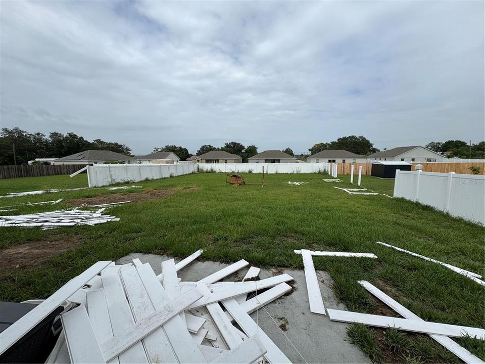 Active With Contract: $299,900 (4 beds, 2 baths, 1883 Square Feet)